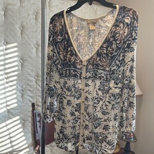 Lucky Brand Navy and Cream Floral Blouse